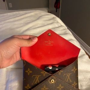 LV KIRIGAMI MEDIUM SIZE BAG
